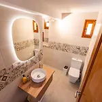 Casa Joanne By Theka Services *